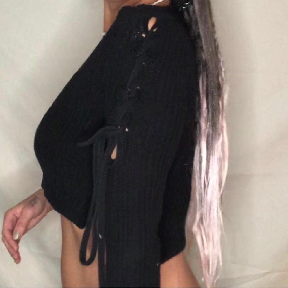 Black Sweater Crop Top Long Sleeve with ties - Picture 3 of 3
